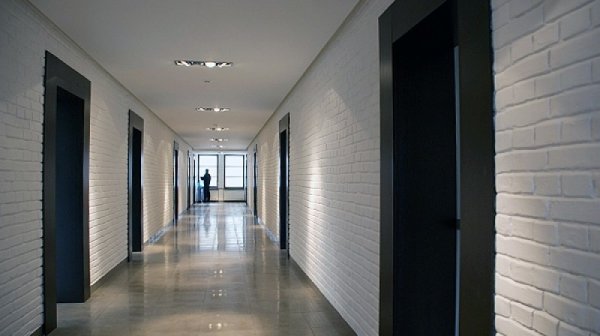 Сучасний бізнес-центр у Луцьку*