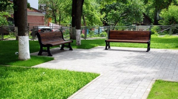 Сучасний бізнес-центр у Луцьку*