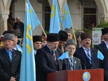 Тисячі кримських татар записуються у Нацгвардію і ополчення