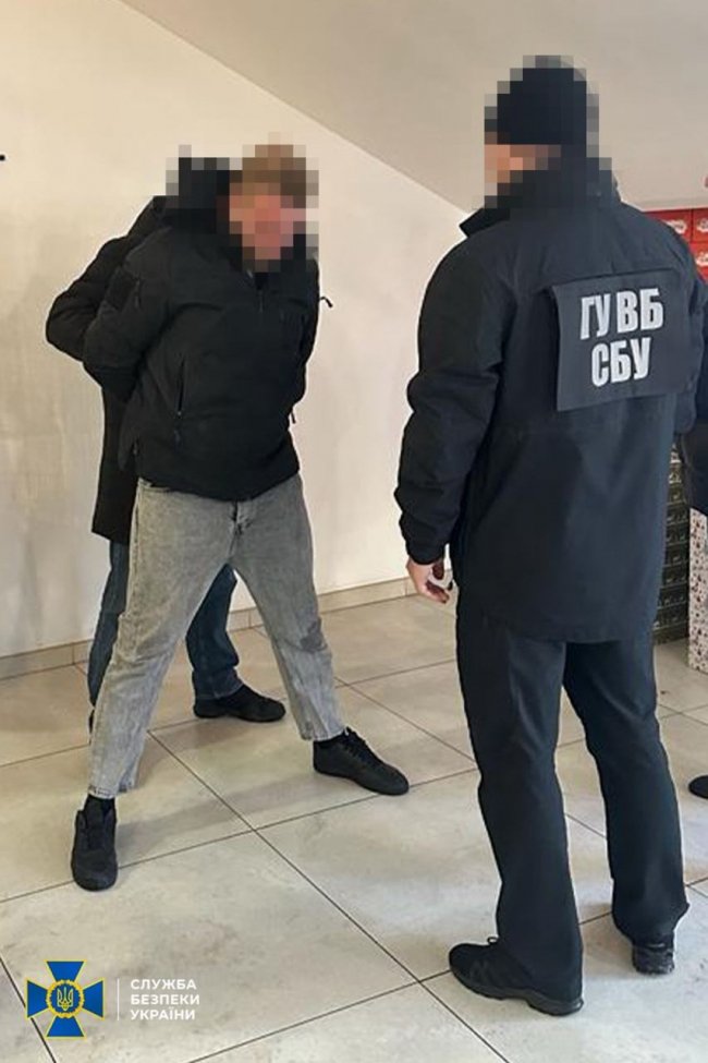 Шахрай пропонував «роботу в СБУ» за  тисяч