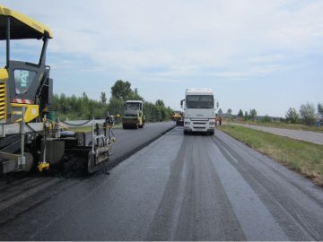 Повідомили, коли завершать ремонт на трасі «Київ–Ягодин». ВІДЕО