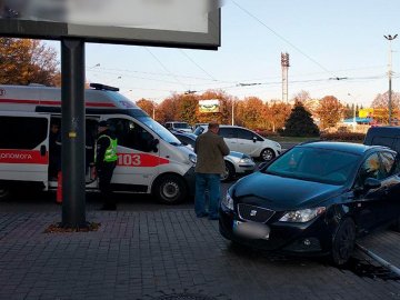 В центрі Луцька зіткнулися дві автівки: постраждали діти