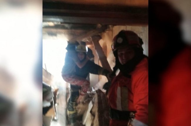 У Кривому Розі у будинку обвалилася стеля: під завалами опинилася дитина