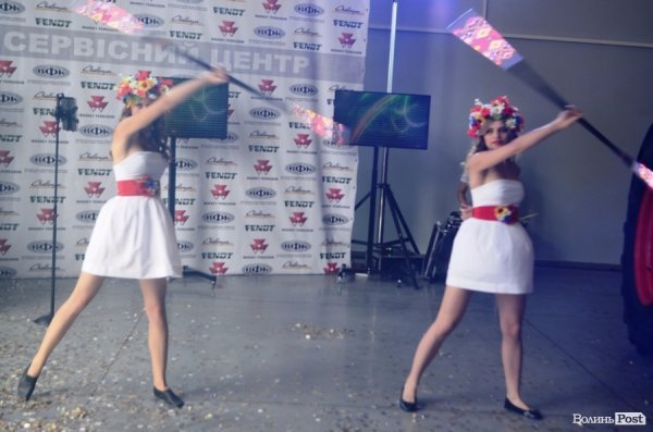 Піджейки на тракторі - як «ВФК» відкривала сервісний центр. ФОТО