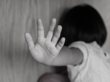 Пенсіонер з Волині, який неодноразово ґвалтував 7-річну дівчинку, проведе 13 років за ґратами