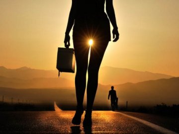 Оголена ковельчанка посеред вулиці обматюкала перехожого