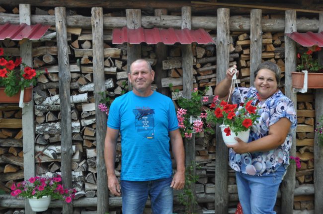 Подружжя з Волині перетворило свій будинок у затишну та маленьку фортецю. ФОТО