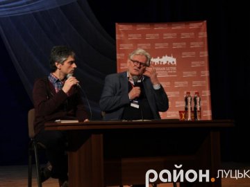 «Красиві двадцятилітні»: у Луцьку обговорили книгу про пошуки себе