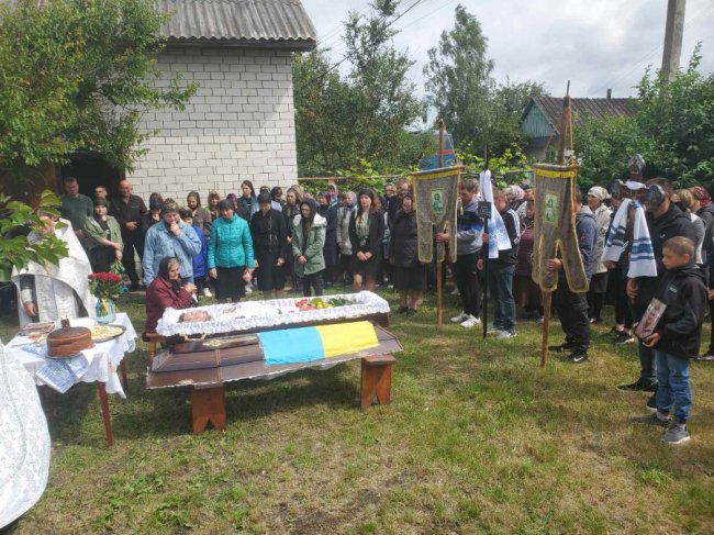 Життя згасло після важких поранень та складних операцій: на Волині попрощалися із Героєм Русланом Йоржем