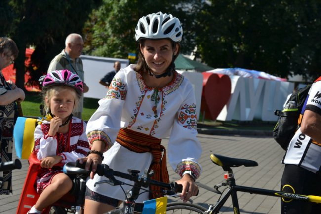 У Луцьку відбувся велопробіг до Дня Незалежності. ФОТО