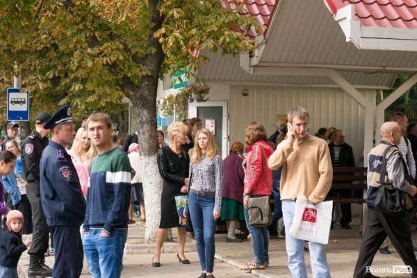 Янукович у Луцьку: засилля міліції і величезні затори. ФОТО