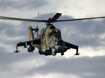 За добу в українському небі збили російський вертоліт і 4 безпілотники