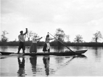 Дітлахи, рибалки та човни: волинське Полісся на фото аргентинки