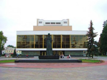 Директору луцького драмтеатру оголосили догану 