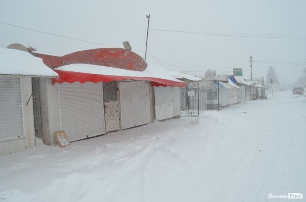 Луцькі ринки спорожніли. ФОТО