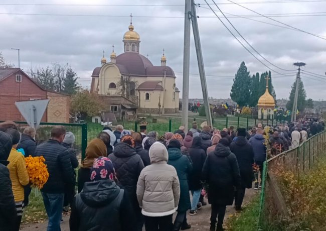 У громаді біля Луцька провели в останню путь Воїна Романа Цисельського