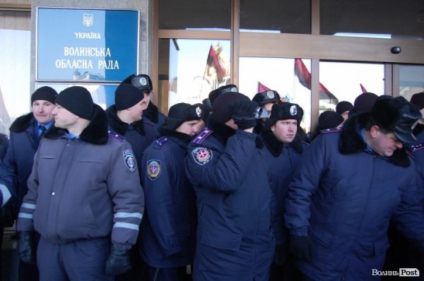 Волинська ОДА: штурм, який не відбувся. ФОТОРЕПОРТАЖ