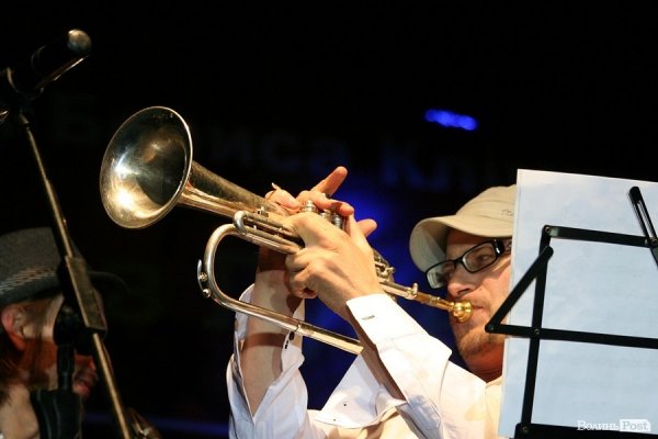 У Луцьку співають джаз до ночі