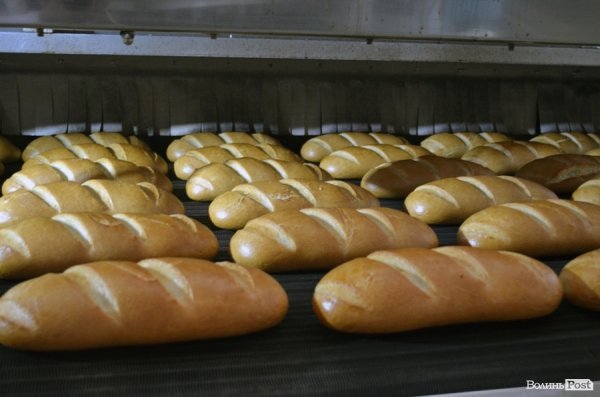 Як у Луцьку печуть хліб. ФОТО