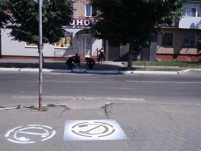 На вулицях Ковеля з'явилися «нагадайки» для пішоходів. ФОТО