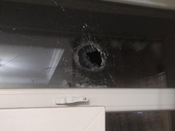 На Волині у вікно будинку вистрелили сигнальною ракетою