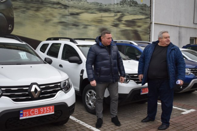 Амбулаторії Волині отримали ще 7 нових автомобілів. ФОТО