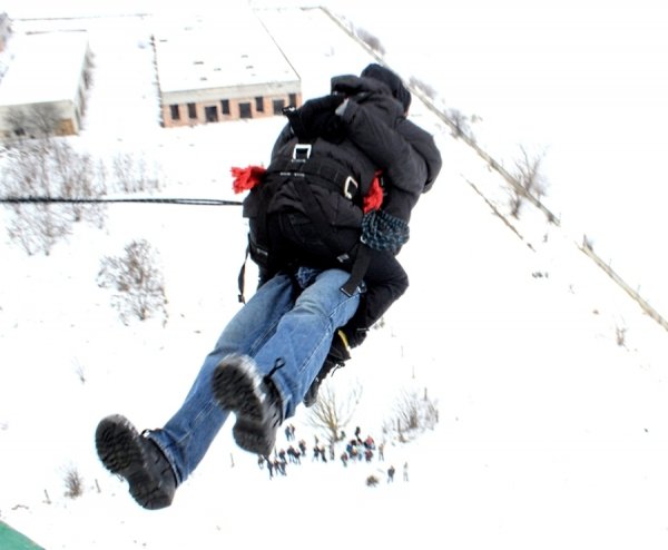 У Луцьку голий чоловік стрибнув з 50-метрової висоти. ФОТО