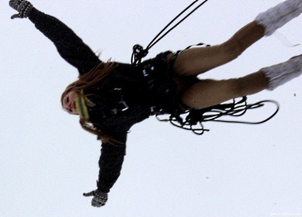 У Луцьку голий чоловік стрибнув з 50-метрової висоти. ФОТО