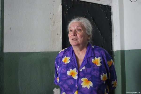 Жителі луцької двоповерхівки бояться обвалу будинку. ФОТО