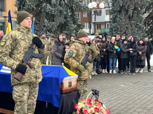 Загинув у  день свого народження: на Волині попрощалися з 55-річним воїном Сергієм Томашевичем