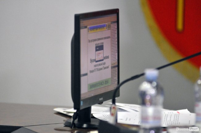 «Переворот» у Луцькій міськраді: 37 фотомиттєвостей