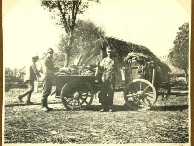 Опублікували цікаві фото селища Колки періоду Першої світової війни