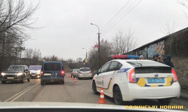 У Луцьку Opel врізався в Peugeot. ФОТО