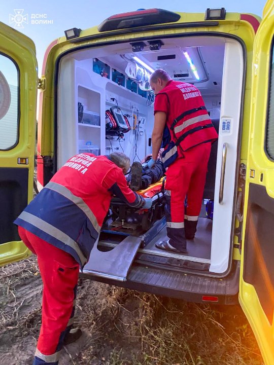 Волинянину під час збирання гарбузів затиснуло ногу в подрібнювачі комбайна