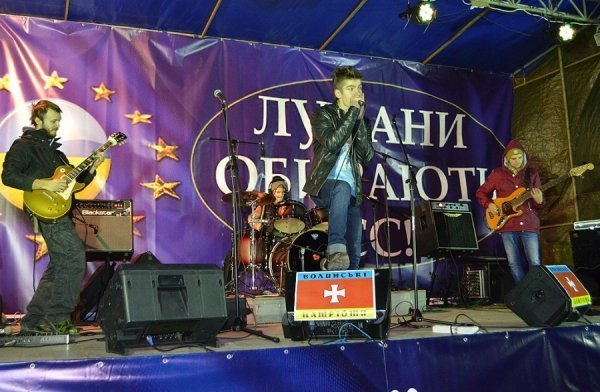 Вечірній Євромайдан у Луцьку. ФОТО. ВІДЕО