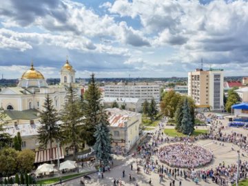 Майже половина «туристичних надходжень» Волині – з Луцька