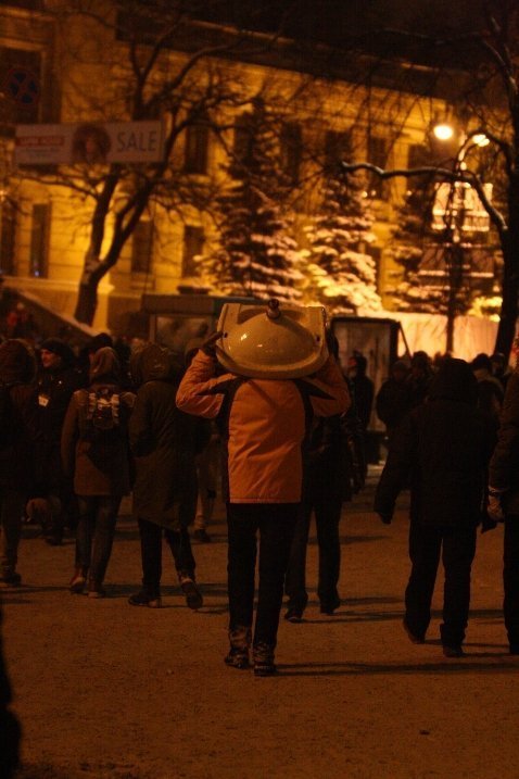 Київ у вогні: штурм на Грушевського триває