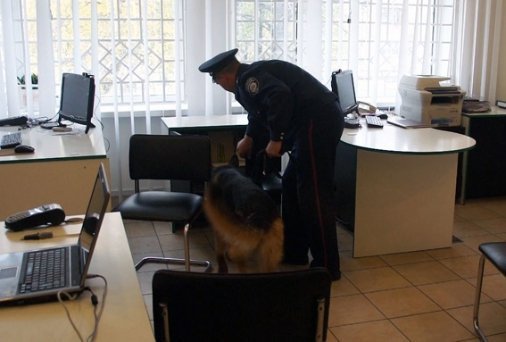 Як  у Луцьку «розміновували» ПриватБанк. ФОТО. ВІДЕО