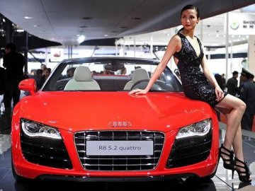 Лучан запрошують на найбільшу автомобільну виставку у Варшаві*