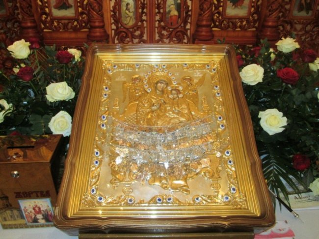 У село під Луцьком привезли ікону, яка зцілює від раку