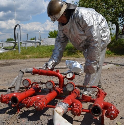 Пожежники «гасили» найбільшу на Волині нафтобазу. ФОТО. ВІДЕО