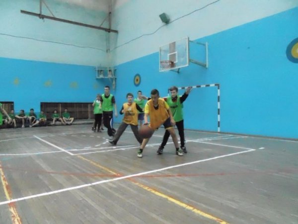 У Луцьку змагання з баскетболу відбувалися у напруженій боротьбі. ФОТО