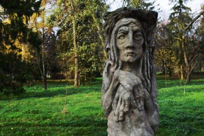 Скульптури луцького парку: від лісовиків до бременських музикантів