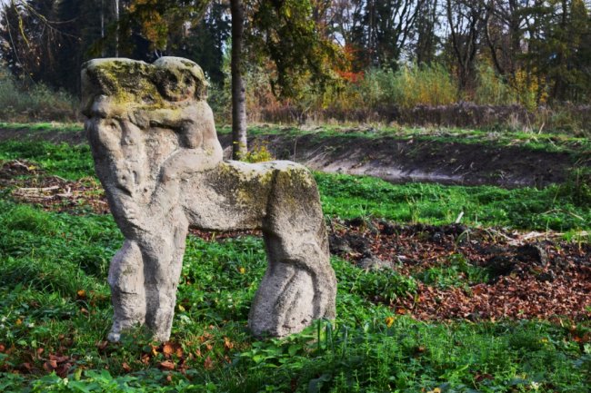 Скульптури луцького парку: від лісовиків до бременських музикантів