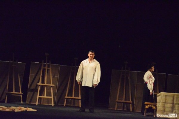 Нестандартна моновистава у Луцьку. ФОТО