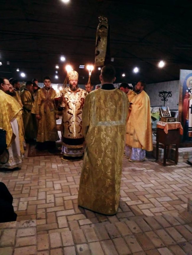 На місці найдревнішого храму Луцька помолилися за Іоанна Богослова. ФОТО