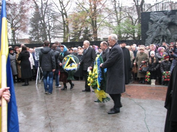У Луцьку оновили пам'ятний знак депортованим українцям. ФОТО