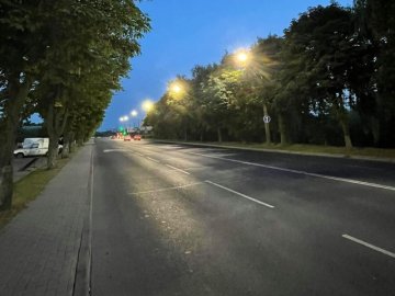 На Набережній у Луцьку встановили сучасне LED-освітлення. ФОТО