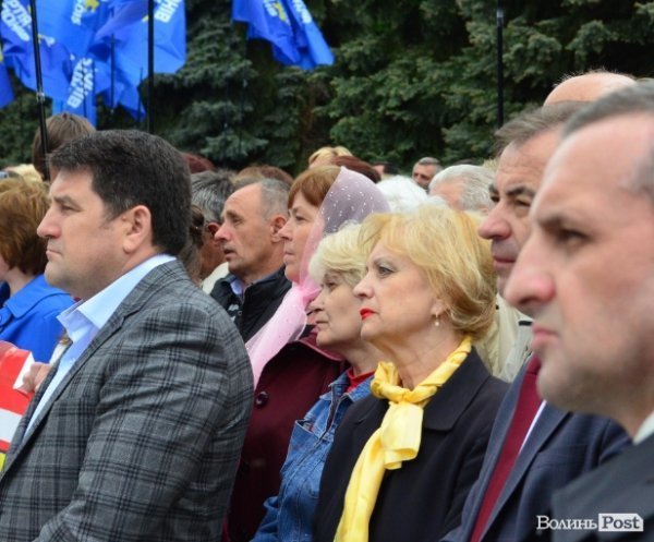 Антифашистська акція Партії регіонів у Луцьку. ФОТО