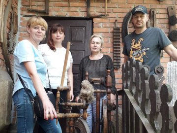 Положинський передав волинському музею зібрані його татом старожитності